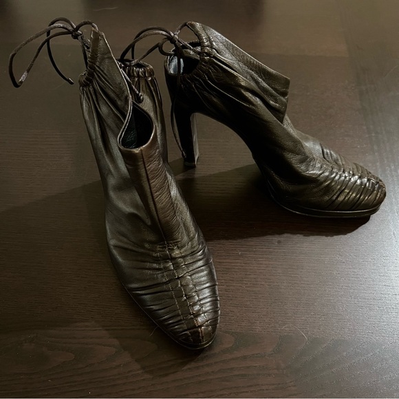 Gucci Brown Pleated Lambskin Leather Ankle Wrap Booties Size 37.5/US 7 - Picture 8 of 15